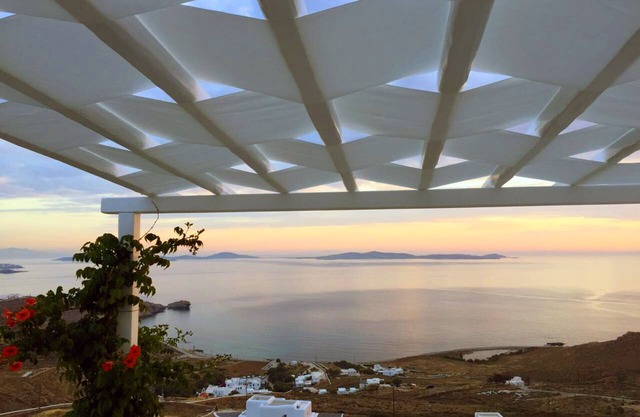 El paraíso de Houlakia: vista de pie y piscina privada