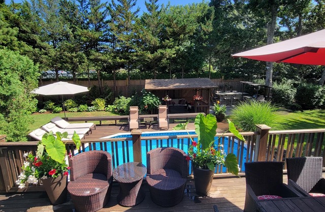 House 2.6 miles to beach