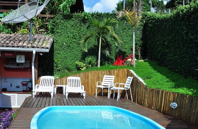 Casa 3 suites c aire acondicionado y TV, barbacoa para 3 coches a 200m de la playa.