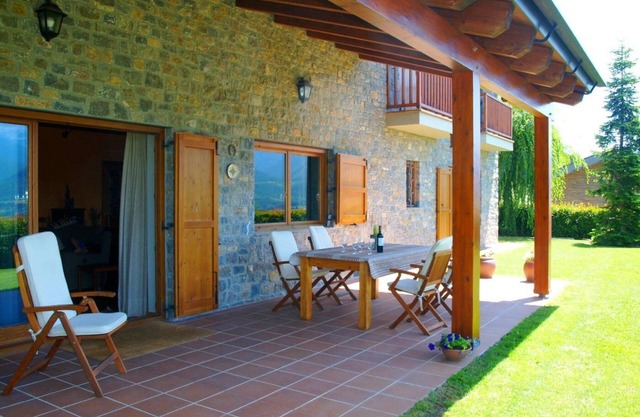 PRULLANS II - Cinco Habitaciones Casa, Capacidad 10