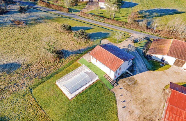Casa tranquila con piscina en Saint-André-de-Double