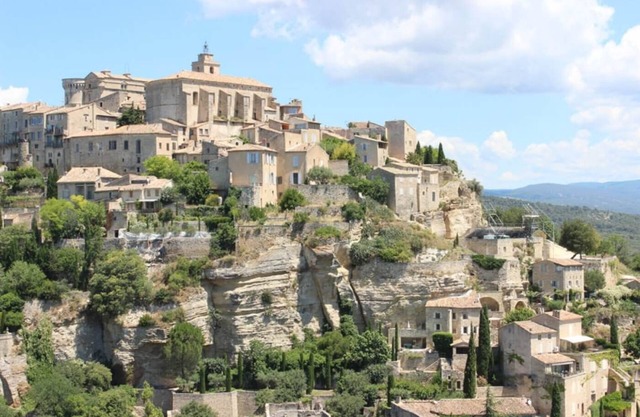 House in the luberon Near Gordes Roussillon and St saturnin les apt