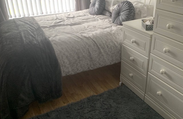 minimum stay two nights