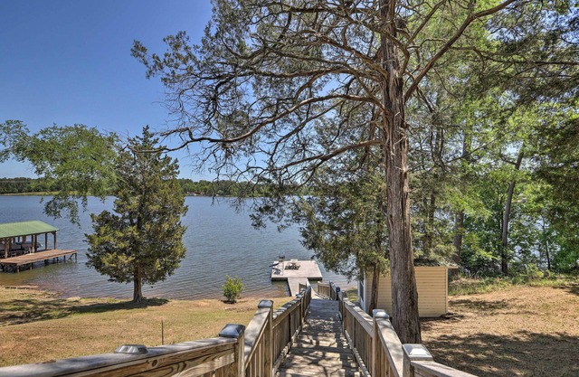 House w/ Dock + Slide Situated on Lake Sinclair!