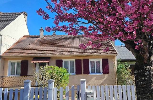 House with garden near Paris and Disney