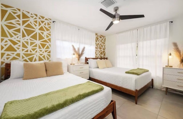 Htd Pool+3 BRM +Tiki hut+Game Rm-6 Mins to Beach