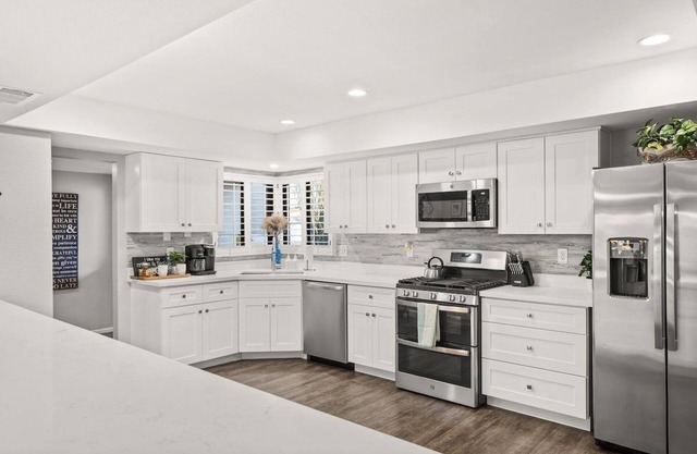 Htd Pool, Hot Tub, FirePit, Concierge, N Old Town