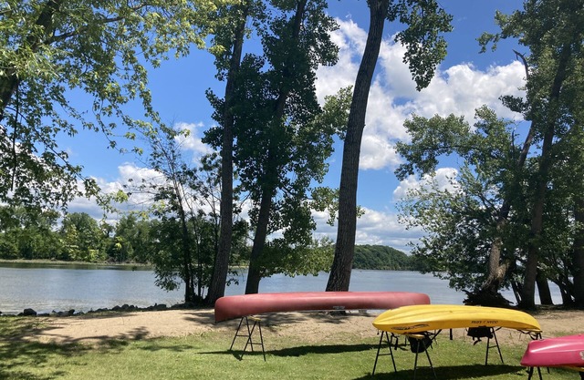 Hudson Riverfront 1830 Granja Cottage W / Playa, Canoa y Kayak
