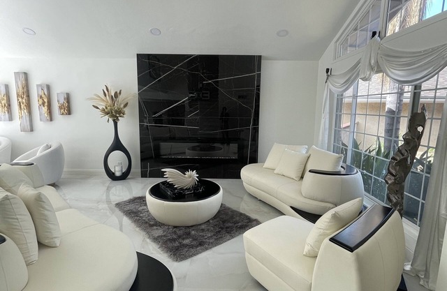 Huge 4 Bedroom Luxury Villa With Pool and Jacuzzi