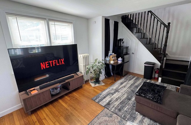 Humble 2BR Getaway Near Downtown Salem