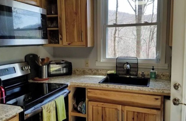 Hummingbird Cottage-Peace&Hiking