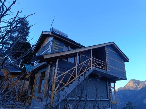 Hunting Wood Kathkuni Cottage