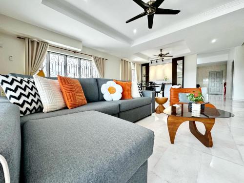 i Homes Villa 5 min to Town 5R5B 10-19 pax