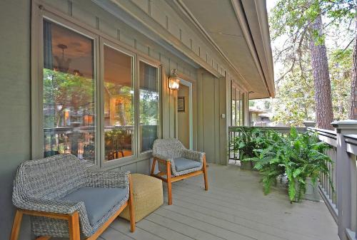 IC106: 106 Inlet Cove