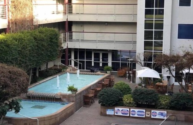 Ideal Mix of Comfort and Value! 2 Comfortable Units, Pool, Near Cali Mill Park