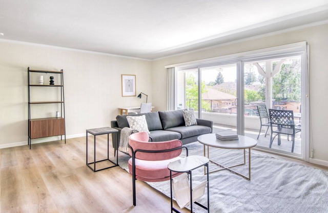 Ideal Palo Alto 2BR w/ W/D & Garden, near FB & Google, by Blueground