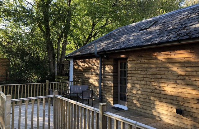 Idyllic Location, Stunning Views, Relax & Refresh in Peace & Comfort