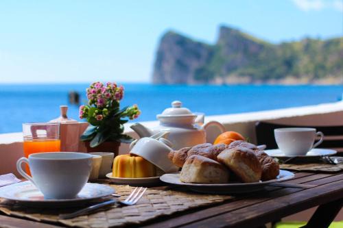 il Terrazzino sul Mare,holiday home ON THE BEACH in Sorrento Coast