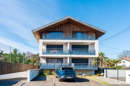 Imarena, Elegance et Vue Port