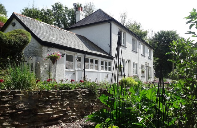 Inmaculada 3 dormitorios 3 baños Casa en hermosos jardines con Pizza Oven