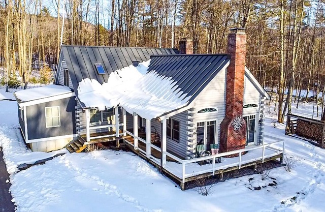 Immaculate Retreat, Minutes to Manchester & Stratton