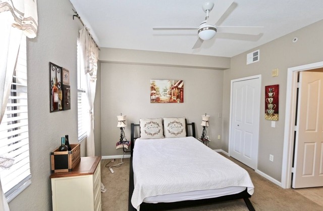 Impeccably clean condo in Naples