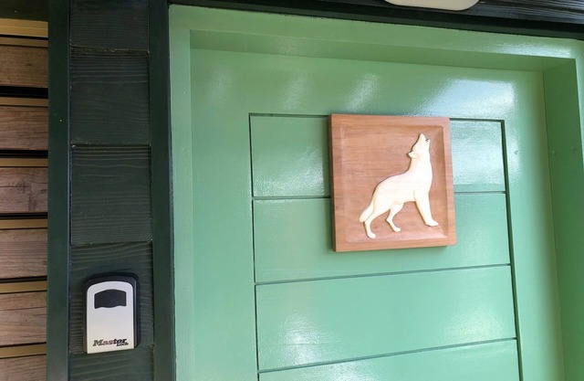 En Guadalupe en Bouillante Bungalow, el lobo blanco de las cabañas encaramadas