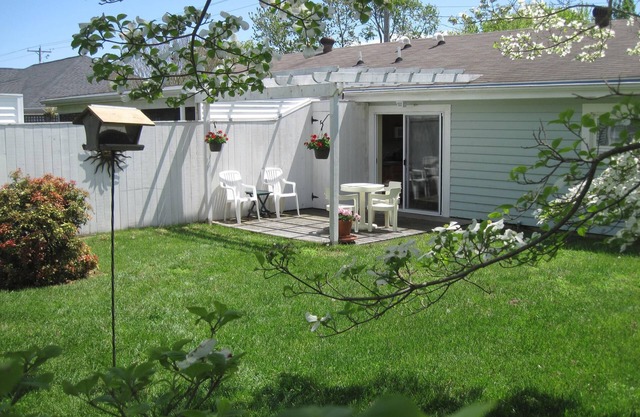 Dentro de la ciudad ubicación Lewes es playas tiendas, museos, parques, bahía y el océano cerca.