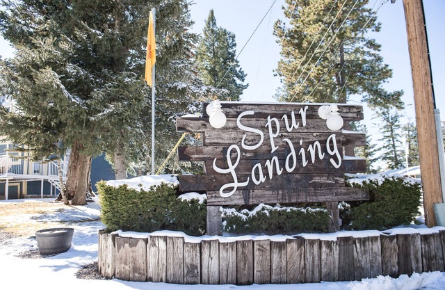 Increíble ubicación del campo de golf! Hermosa casa adosada, perfecta todo el año!