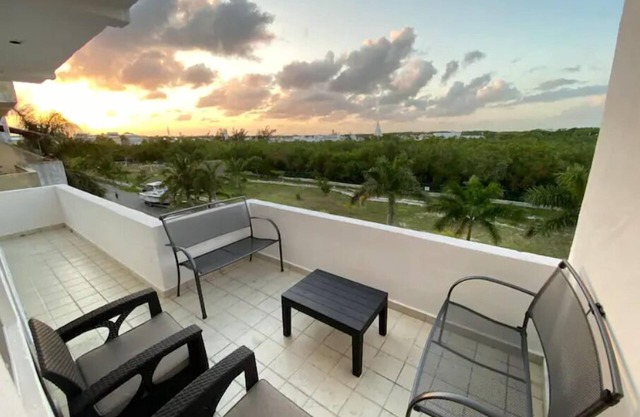 INCREDIBLE PENTHOUSE: 2 floors and 9 min Hotel Zone