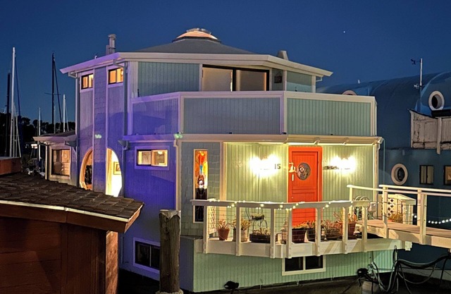 Unas vistas increíbles. Chalana Bella en Sausalito. DOS MESES MÍNIMO