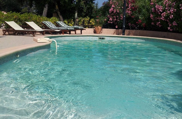 FRENTE AL ROCHER DE ROQUEBRUNE - PLANTA BAJA - VILLA - RESIDENCIAL - PISCINA PRIVADA