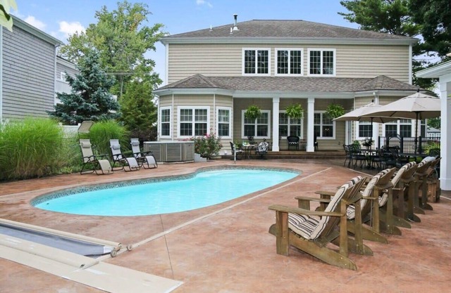 Inn Like a Lamb | Pool, Hot Tub, Fire Pit, Putting Green | Dog Pet Friendly