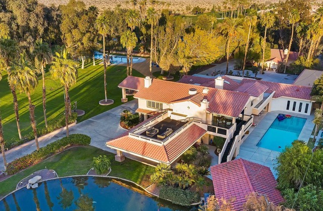 Inquire Amazing Coachella deals on huge Estate. 23 beds!2 pools,spas,tennis,pond