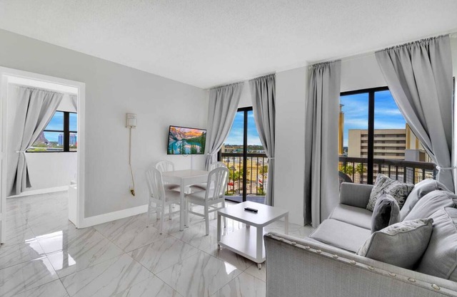 INTERNATIONAL dr/UNIVERSAL 2 Bedroom CONDO-HOTEL