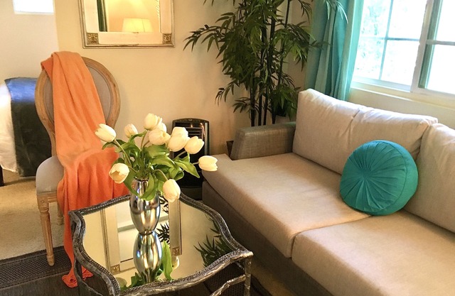 - Íntimo de lujo ... Minutos de la playa de Malibu en una Configuración- similar a un parque hermoso