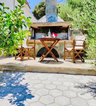 Ioanna's sweet & cozy apartment with sea view