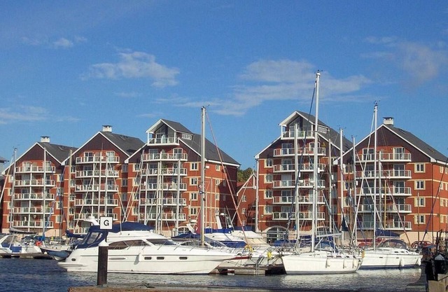 Ipswich Marina Penthouse Apartment