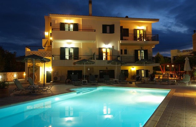 Irida Apartments -EX BLAZIS HOUSE