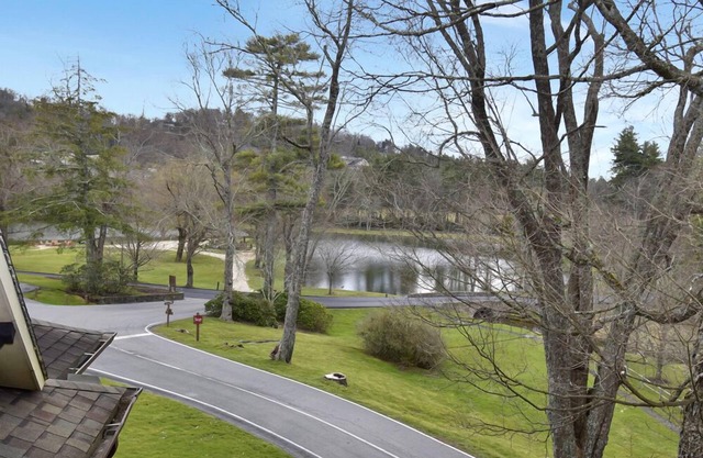 IRIS 4 WPM: 2 HAB / 2 BA 2 habitaciones efic. en Blowing Rock, capacidad para 6