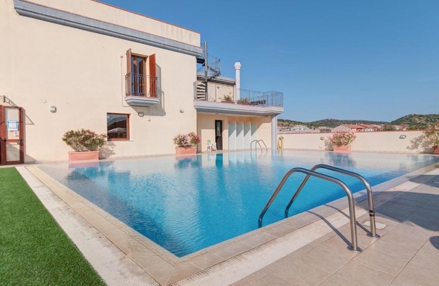 ISA-Residence with swimming-pool in Villasimius, apartments with air conditioning and private outdoor space