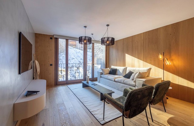 ISARD HOMES by SELECT RENTALS