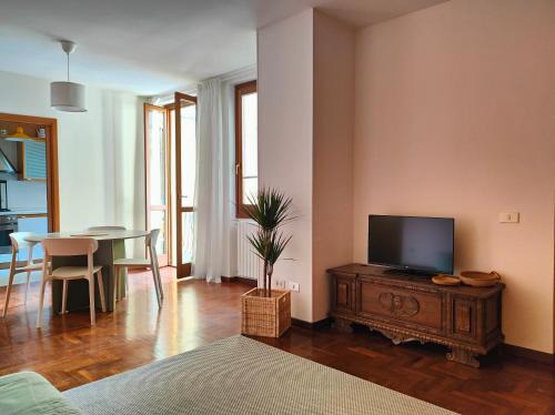 IseoLakeRental - Delfina