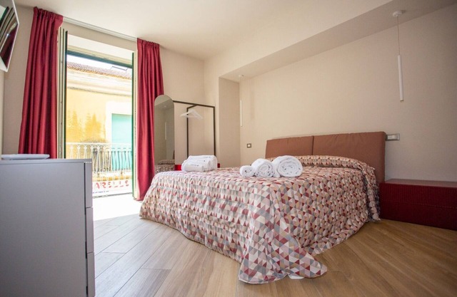 CAMERA HERMES-Habitacion Doble-Negocios-Baño privado-Balcón