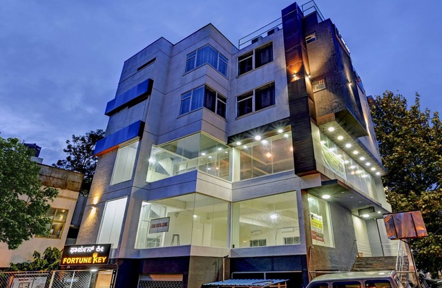 Itsy By Treebo - Fortune Key