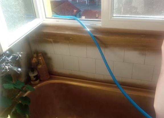 Izdajem salonsku sobu za dve osobe odvojena celina