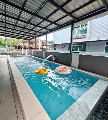 J Villa Langkawi with pool for 16 pax