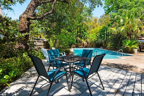 Jack's Place-Gulf Brz-Pool-Close to Bchs 2BD-1BT