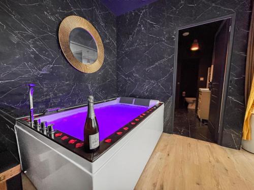 Jacuzzi privé, Sauna & Design Chic