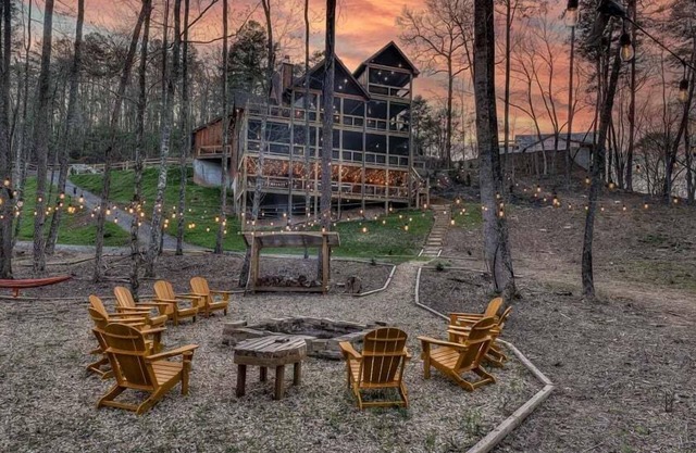 Jazzy's Cozy Creekside - Hot Tub | Game Room | Screened Decks